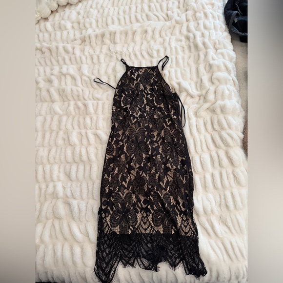 Forever 21 Dresses & Skirts - Forever 21 Black and Cream lace Dress